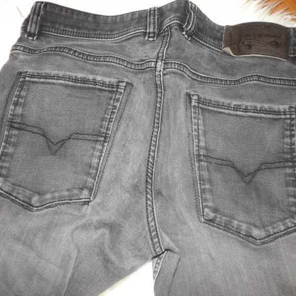DIESEL INDUSTRIES Denim Jeans (31) - Picture 6 of 8